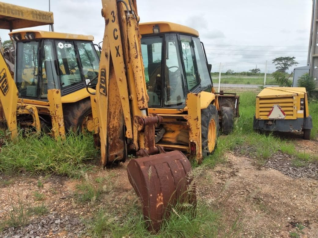 Retroescavadora JCB · — imagem 2