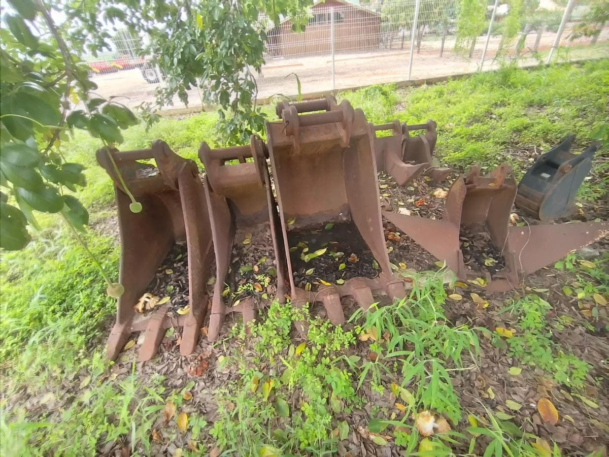 Baldes e ripers para escavadora · — imagen 1