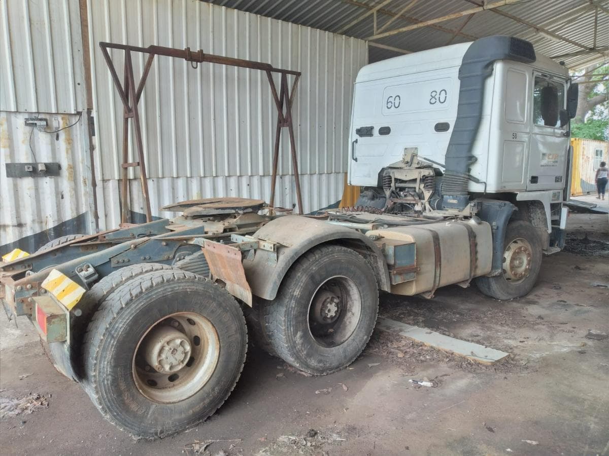 VOLVO F12 · — imagem 4