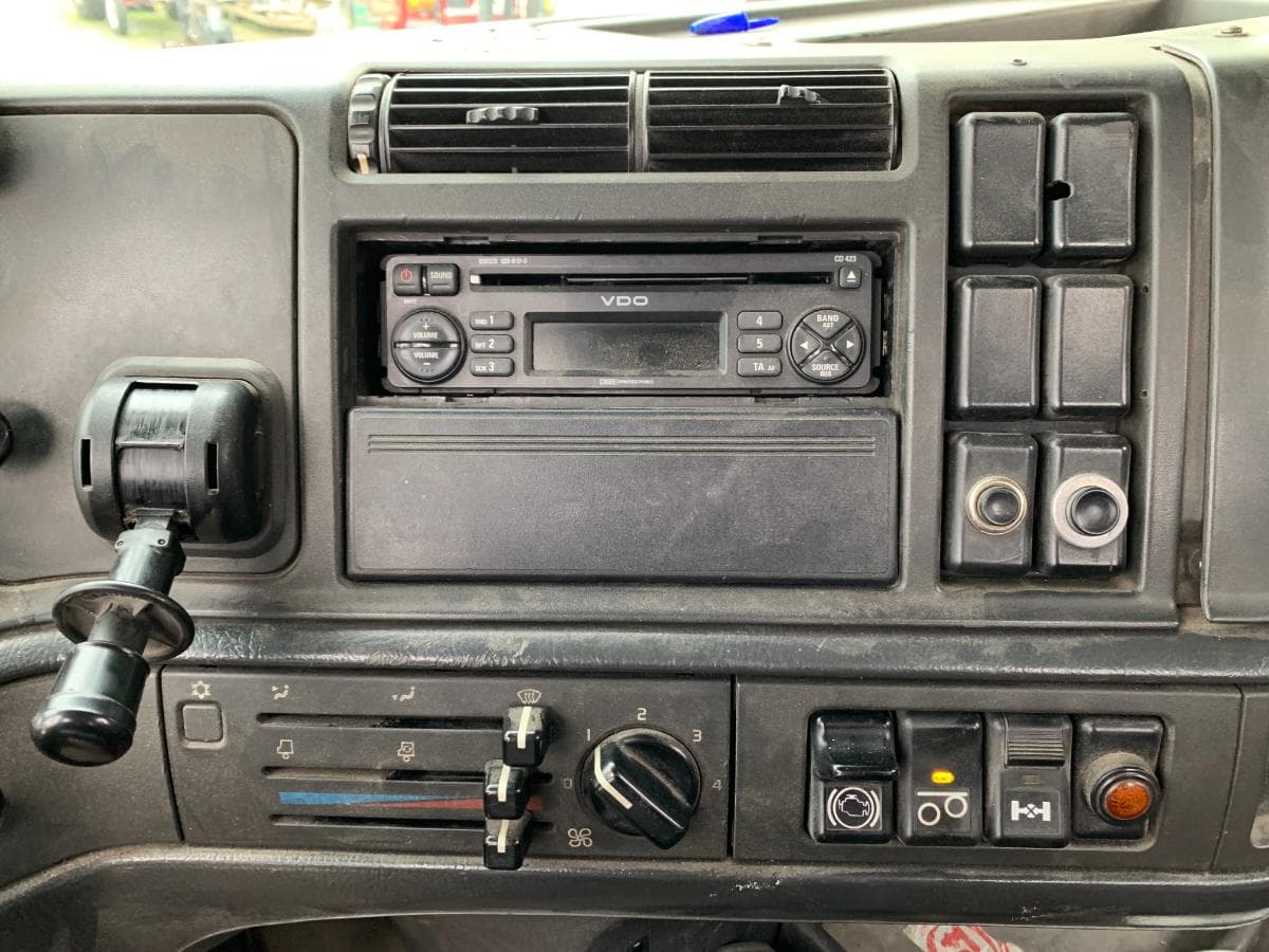 Volvo FH 380 · Ano 1994 — imagem 14