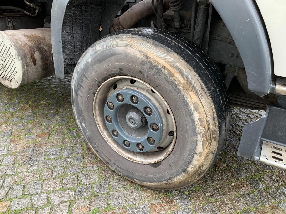 Volvo FH 380 · Ano 1994 — imagem 20