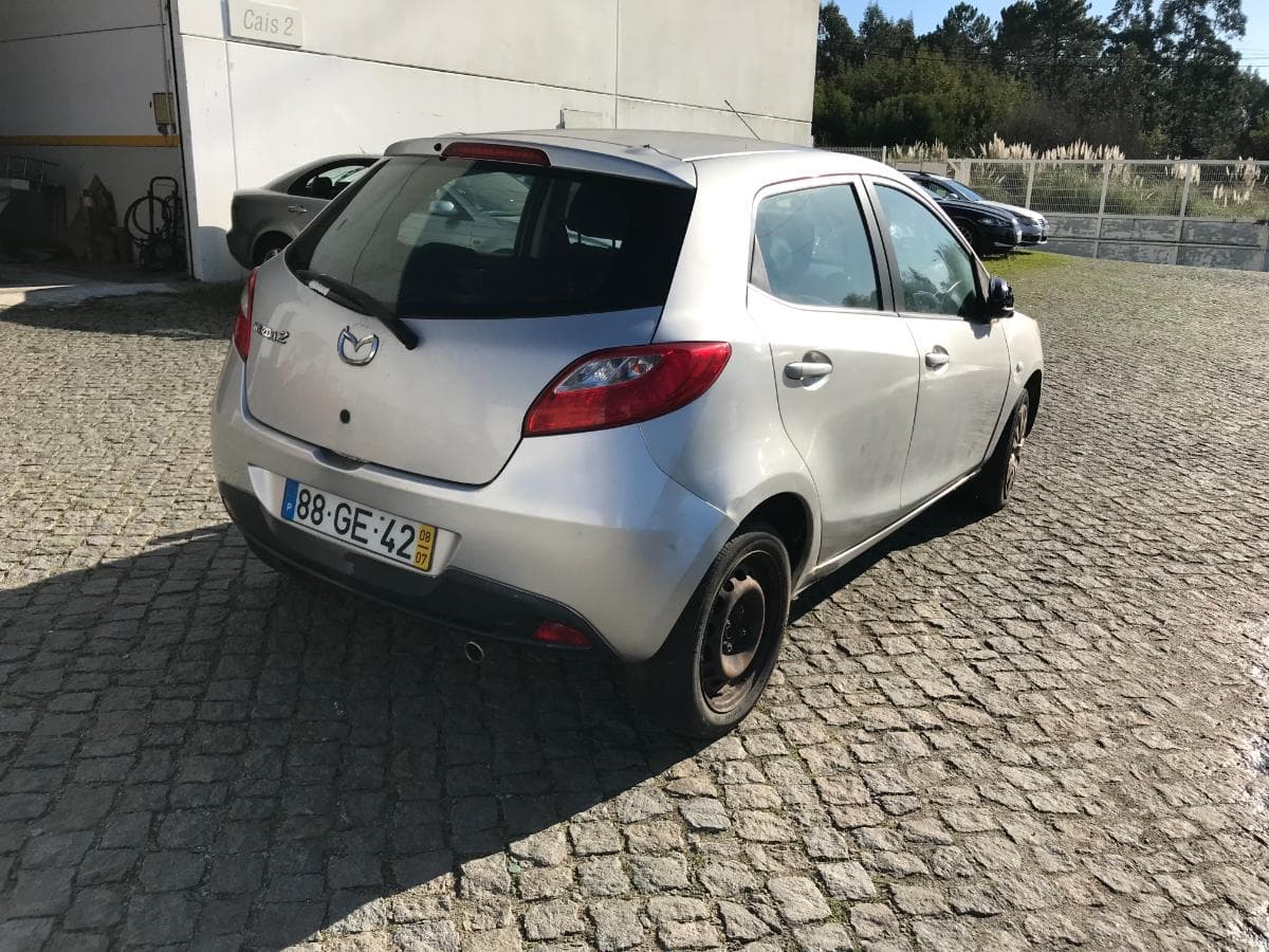 Mazda 2 · Ano 2008 — imagen 4