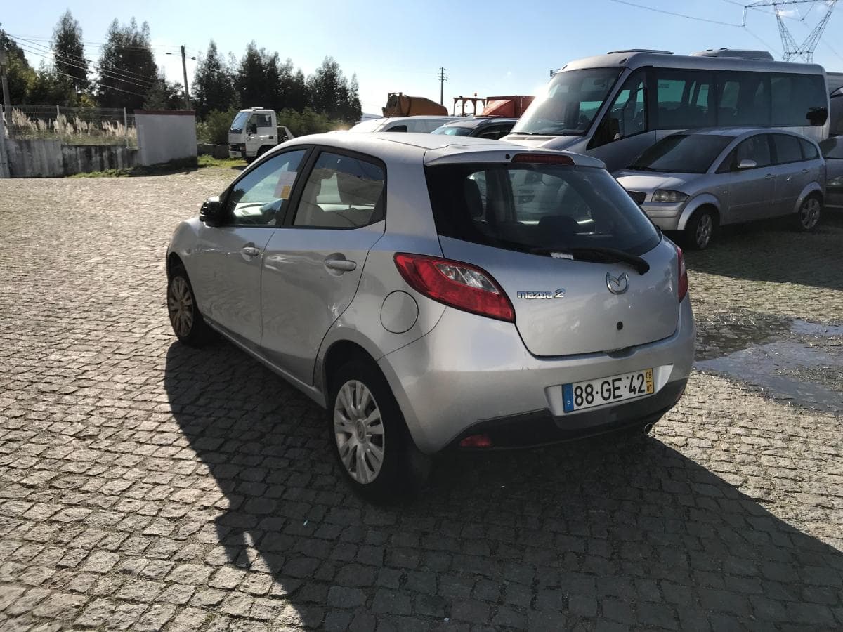 Mazda 2 · Ano 2008 — imagen 6