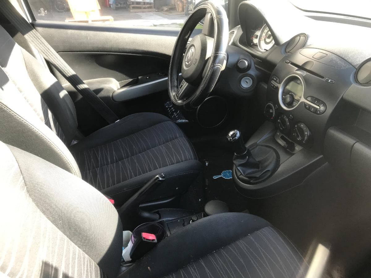 Mazda 2 · Ano 2008 — imagen 16