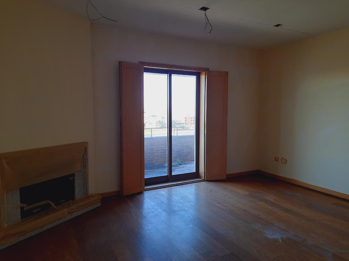 Apartamento T2 c/ Lugar de Garagem · Vila Nova de Gaia — image 10