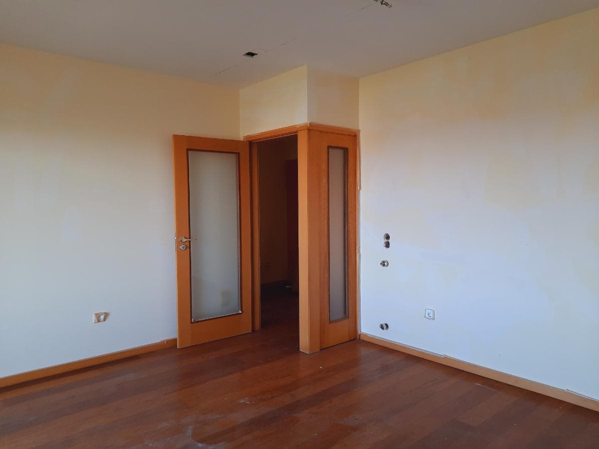Apartamento T2 c/ Lugar de Garagem · Vila Nova de Gaia — image 11