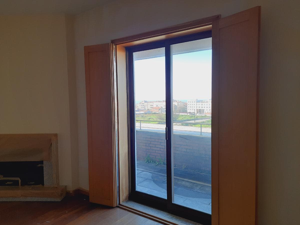 Apartamento T2 c/ Lugar de Garagem · Vila Nova de Gaia — image 12