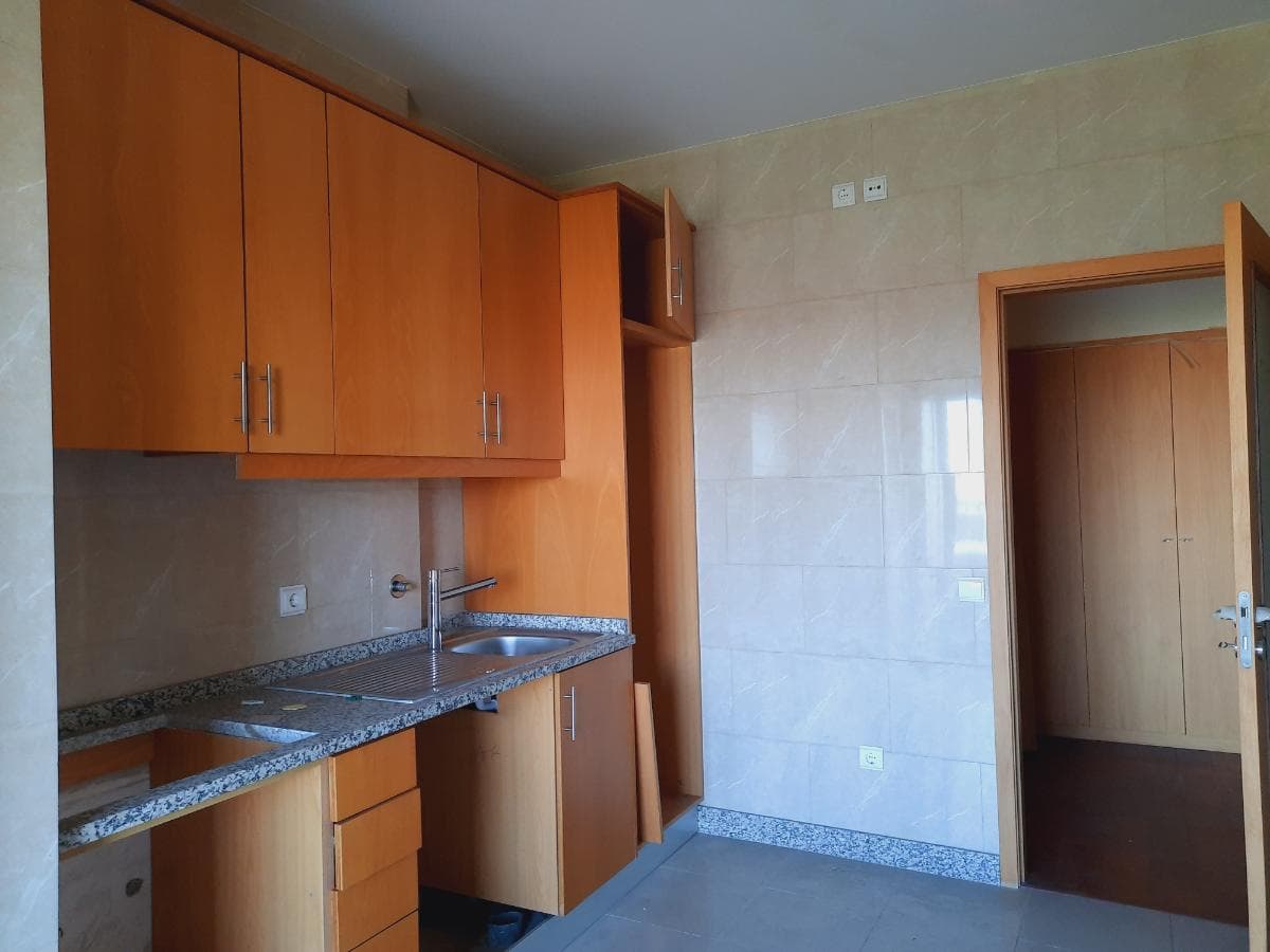 Apartamento T2 c/ Lugar de Garagem · Vila Nova de Gaia — image 9