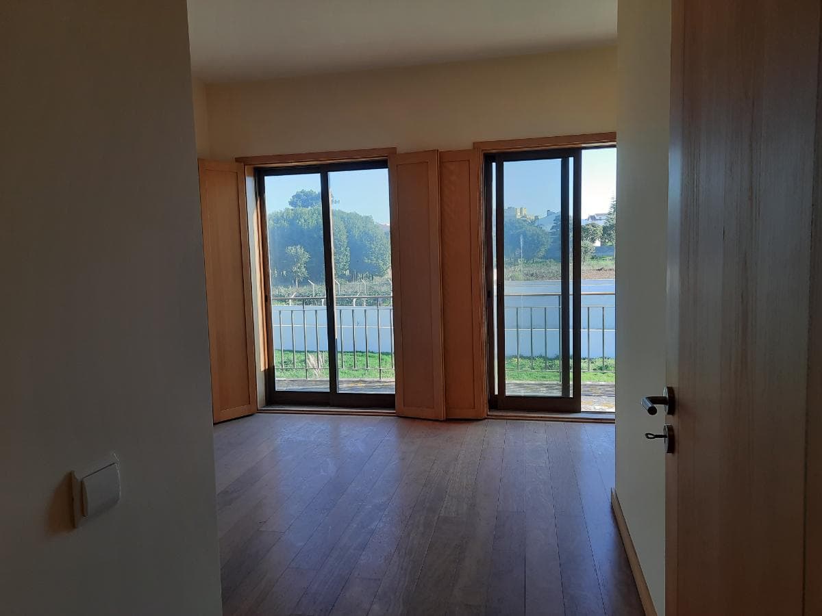 Apartamento T2 c/ Lugar de Garagem e Arrumos · Vila Nova de Gaia — image 12