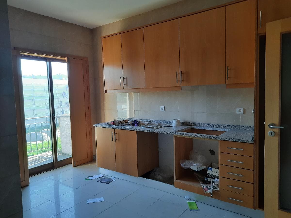 Apartamento T2 c/ Lugar de Garagem e Arrumos · Vila Nova de Gaia — image 5
