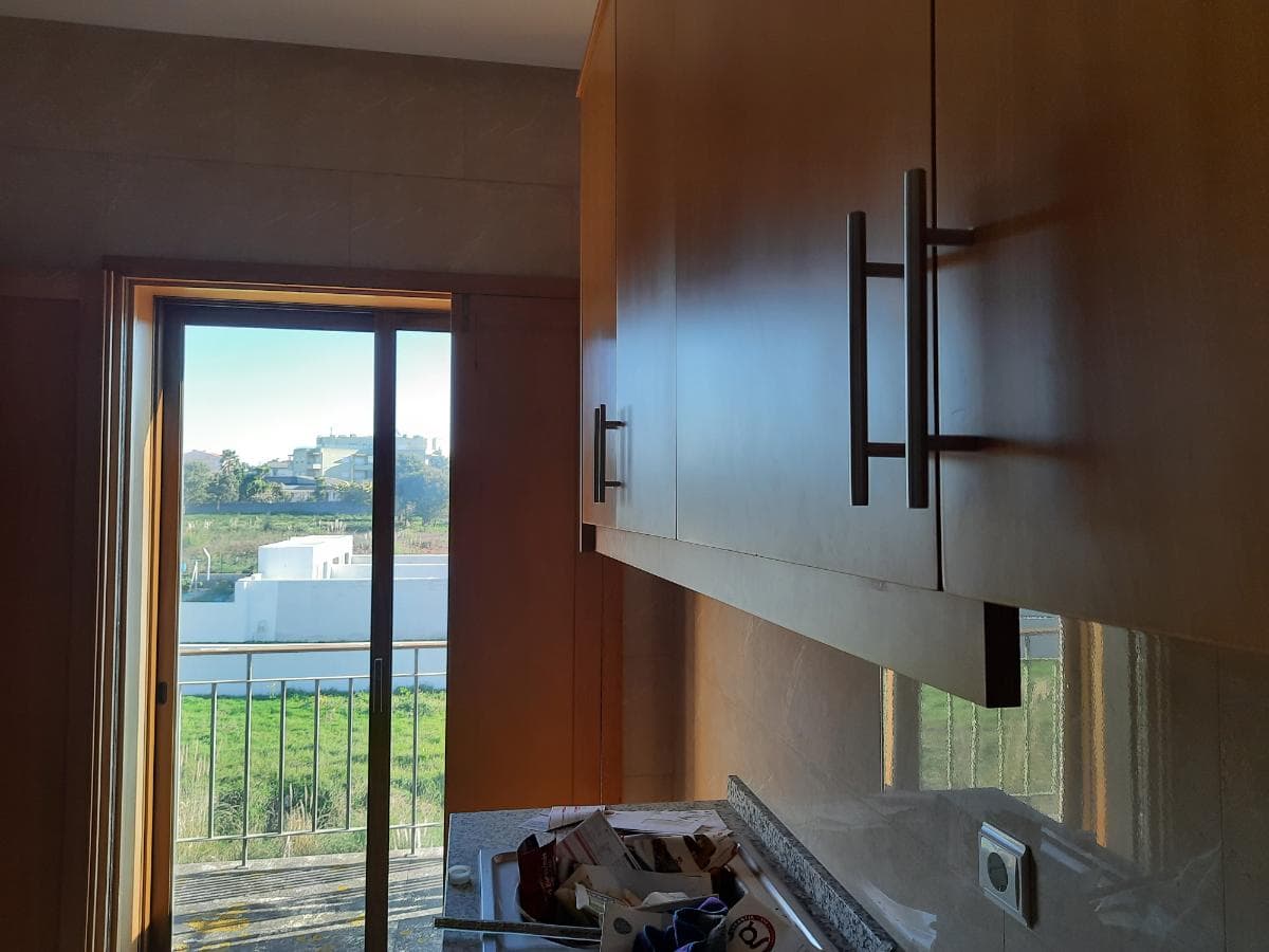 Apartamento T2 c/ Lugar de Garagem e Arrumos · Vila Nova de Gaia — image 6
