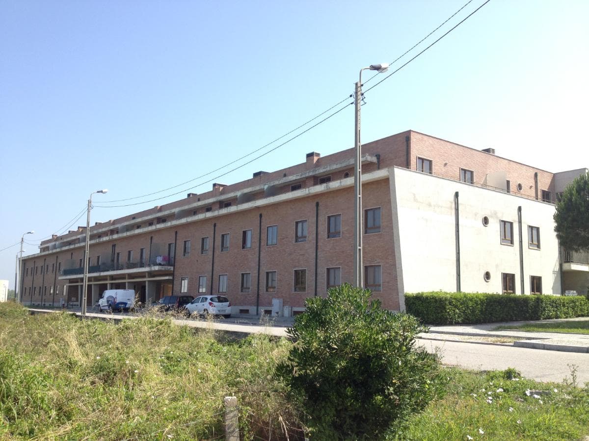 Apartamento T2 c/ Lugar de Garagem e Arrumos · Vila Nova de Gaia — image 2
