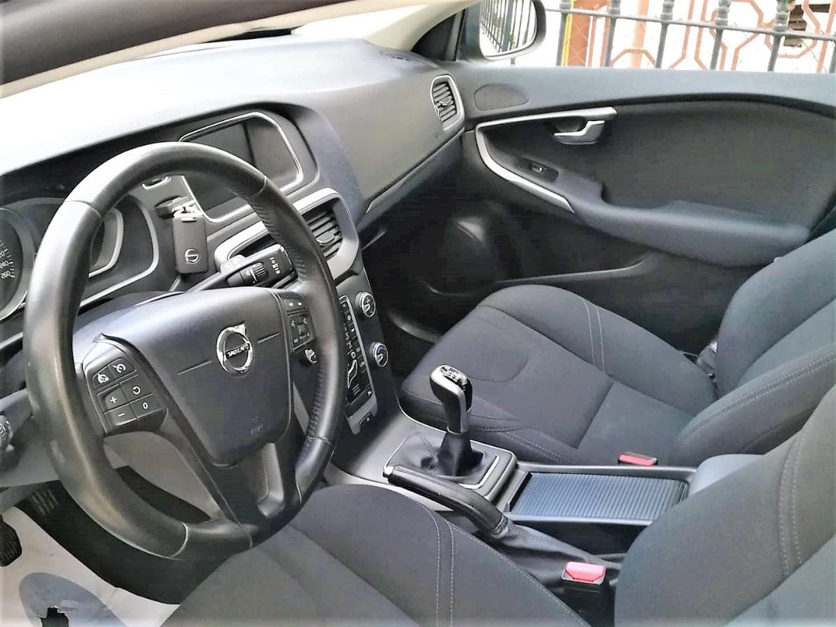 Volvo V40 Kinetic — imagem 4