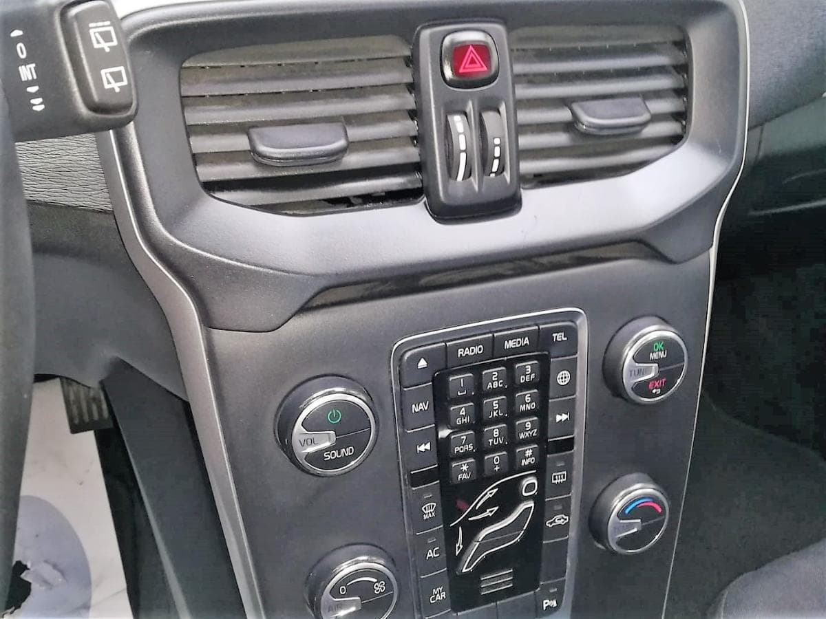 Volvo V40 Kinetic — imagem 6