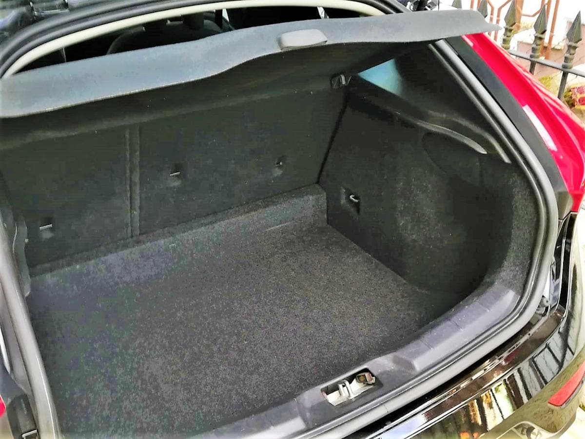 Volvo V40 Kinetic — imagem 9