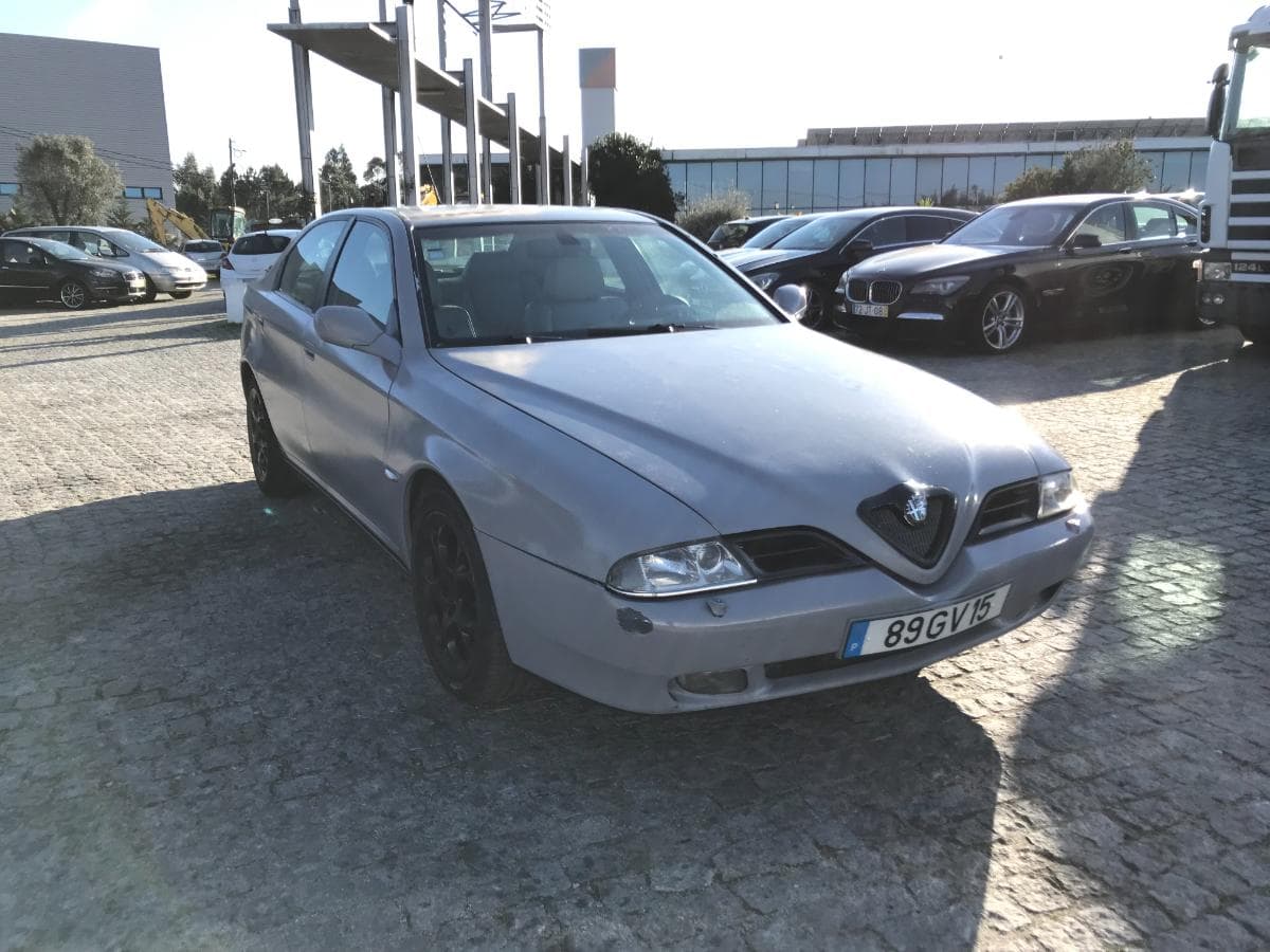 Alfa-Romeo 166 2.4 JTD · Ano 2002 — imagem 1