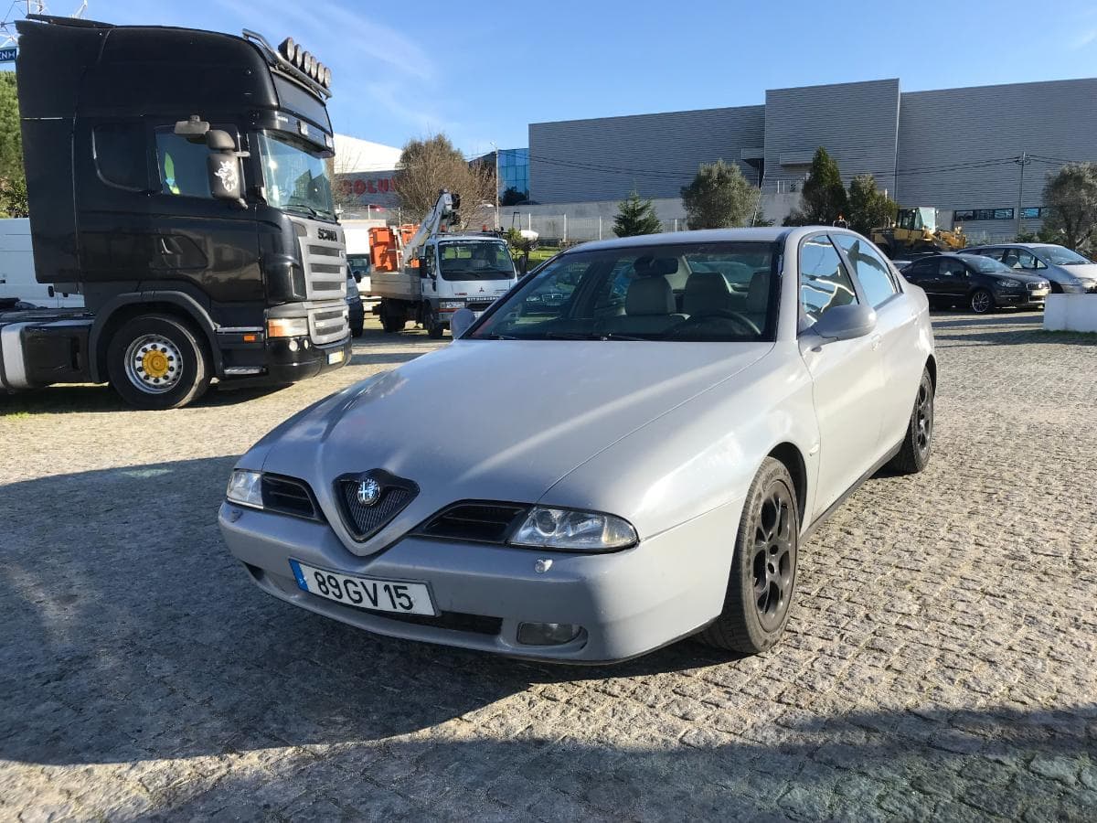 Alfa-Romeo 166 2.4 JTD · Ano 2002 — imagem 3