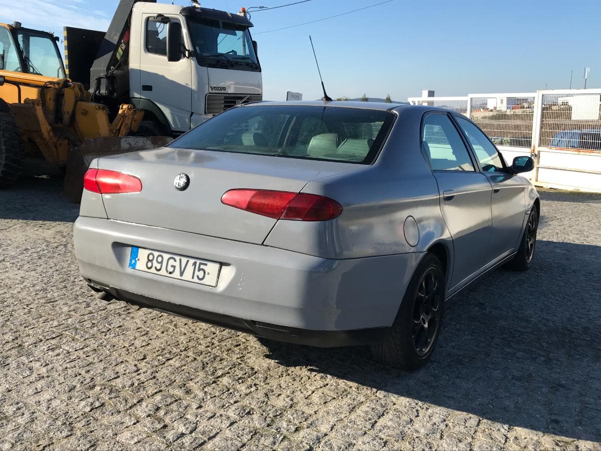 Alfa-Romeo 166 2.4 JTD · Ano 2002 — imagem 4