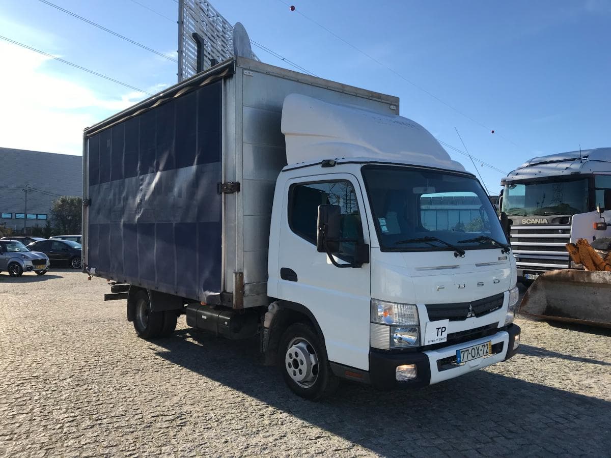 Mitsubishi Canter Fuso 3C13 · Ano 2014 — imagem 1