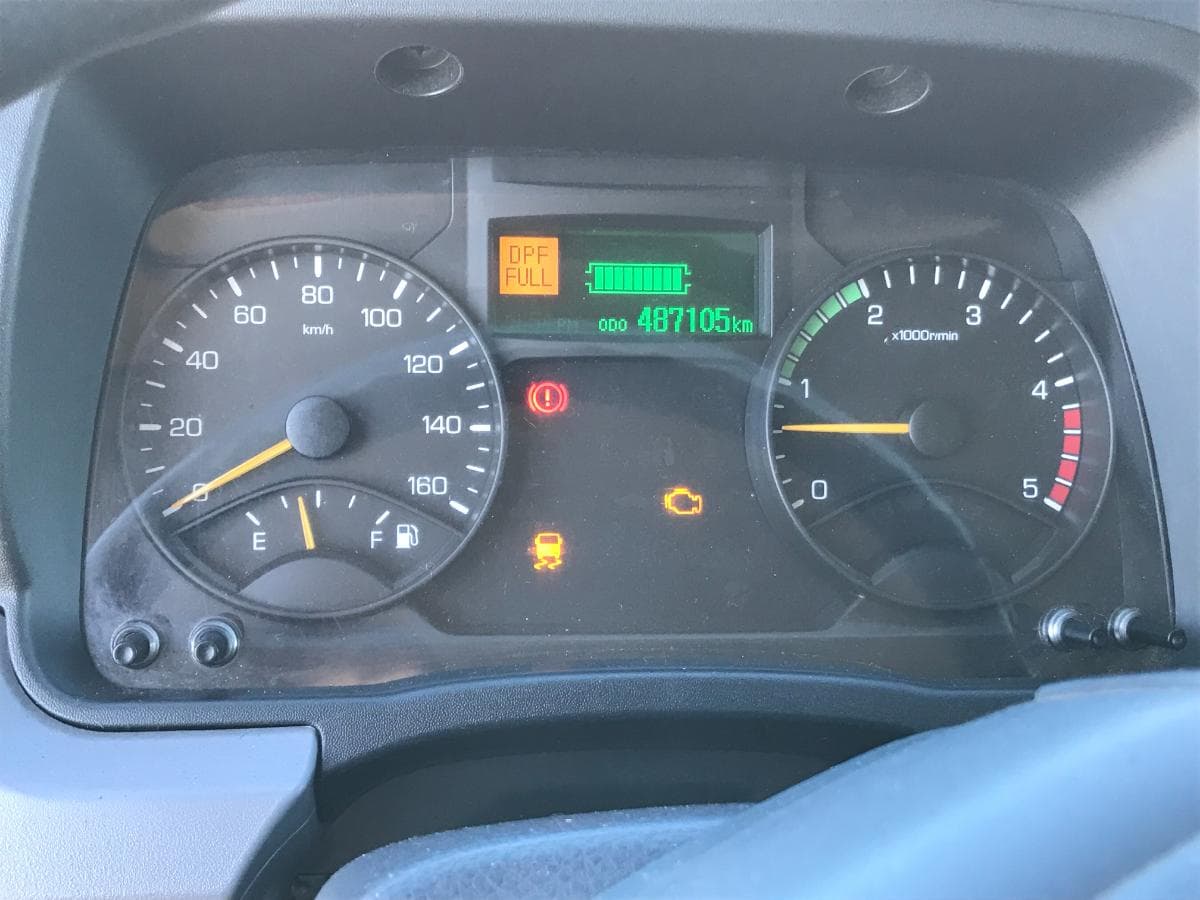 Mitsubishi Canter Fuso 3C13 · Ano 2014 — imagem 15