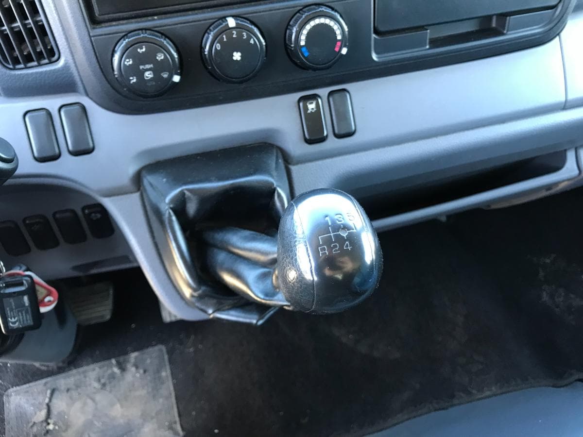 Mitsubishi Canter Fuso 3C13 · Ano 2014 — imagem 21