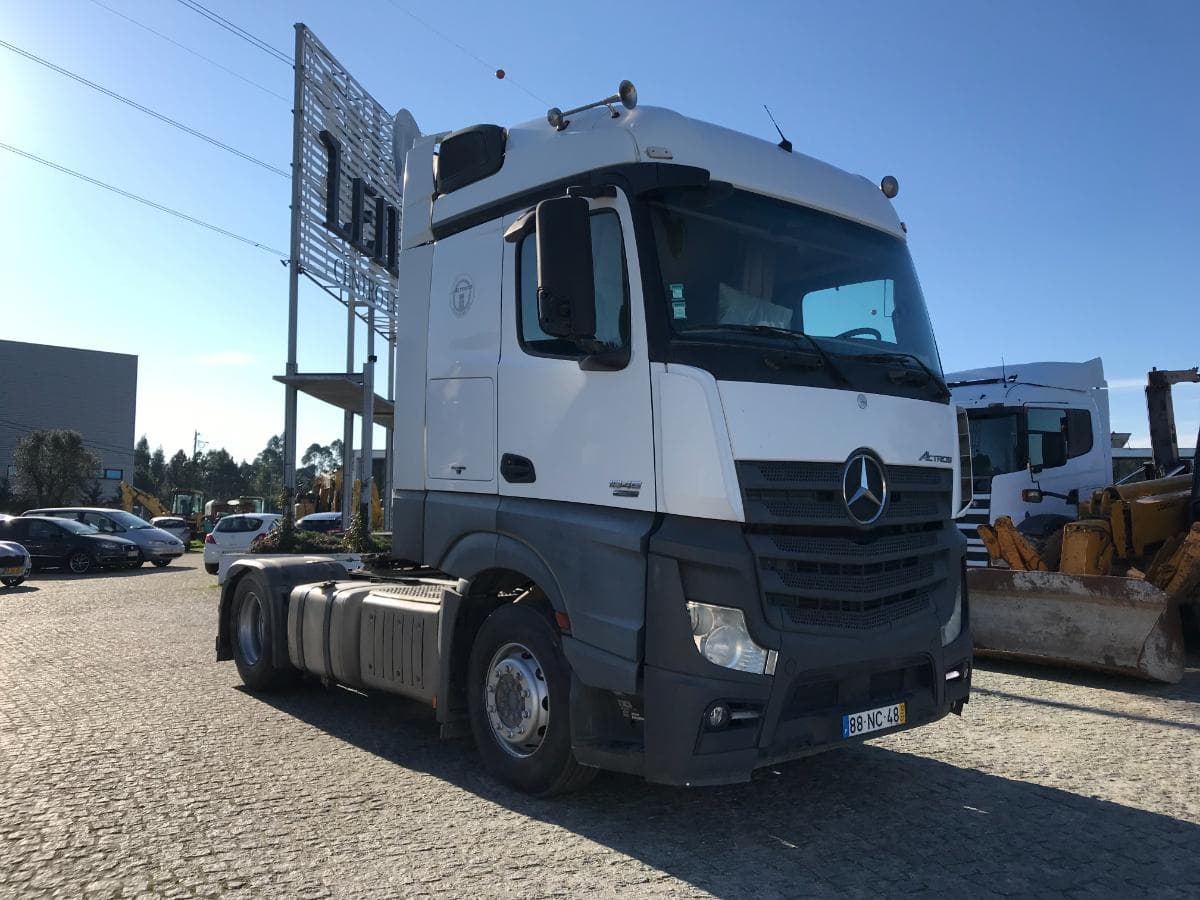 Mercedes-Benz Actros 1845 · Ano 2012 — imagem 1