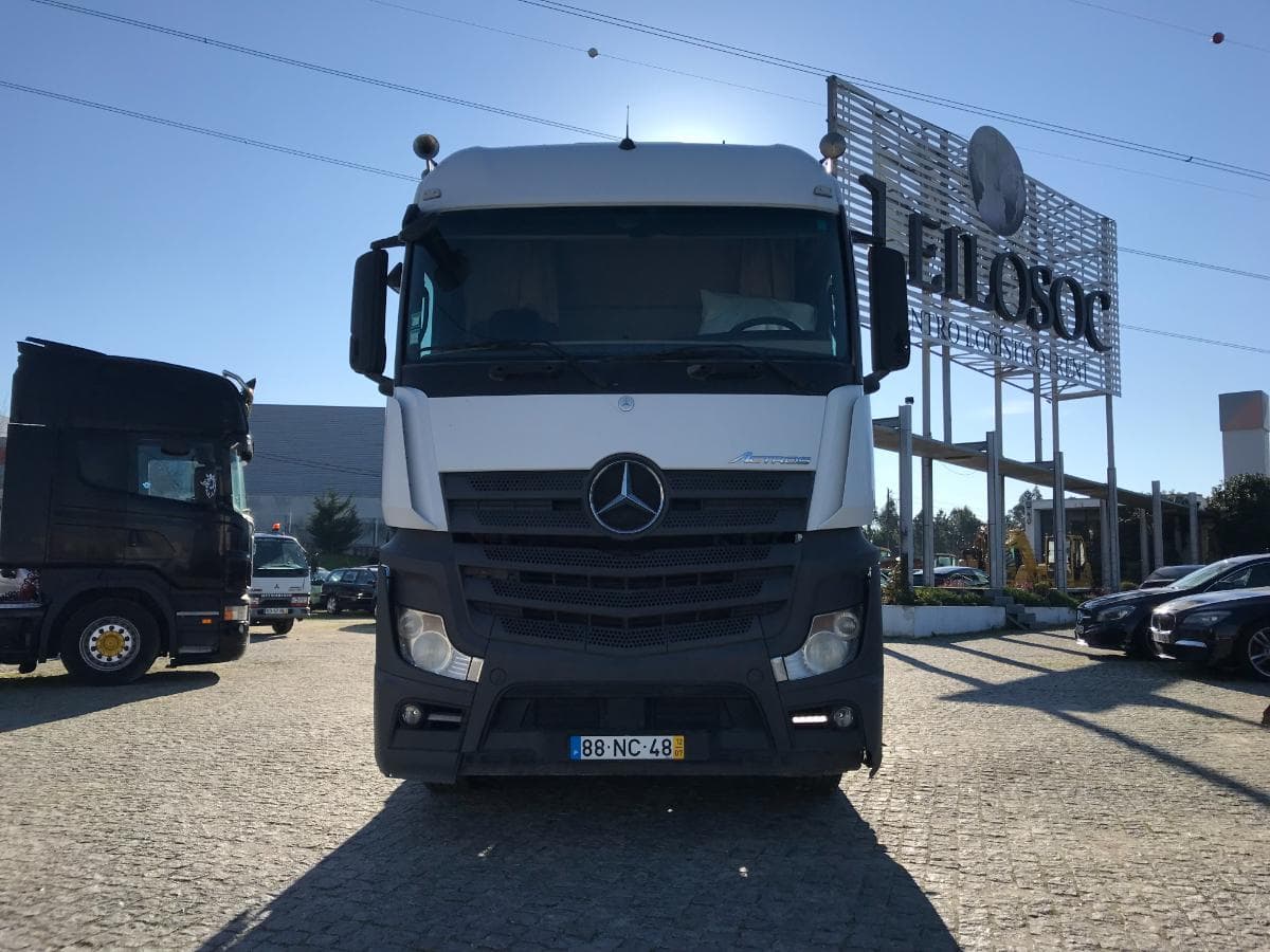 Mercedes-Benz Actros 1845 · Ano 2012 — imagem 2