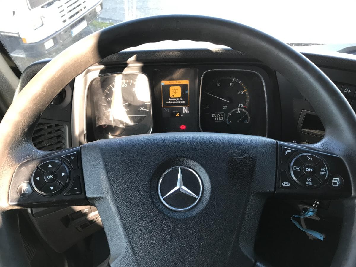 Mercedes-Benz Actros 1845 · Ano 2012 — imagem 23