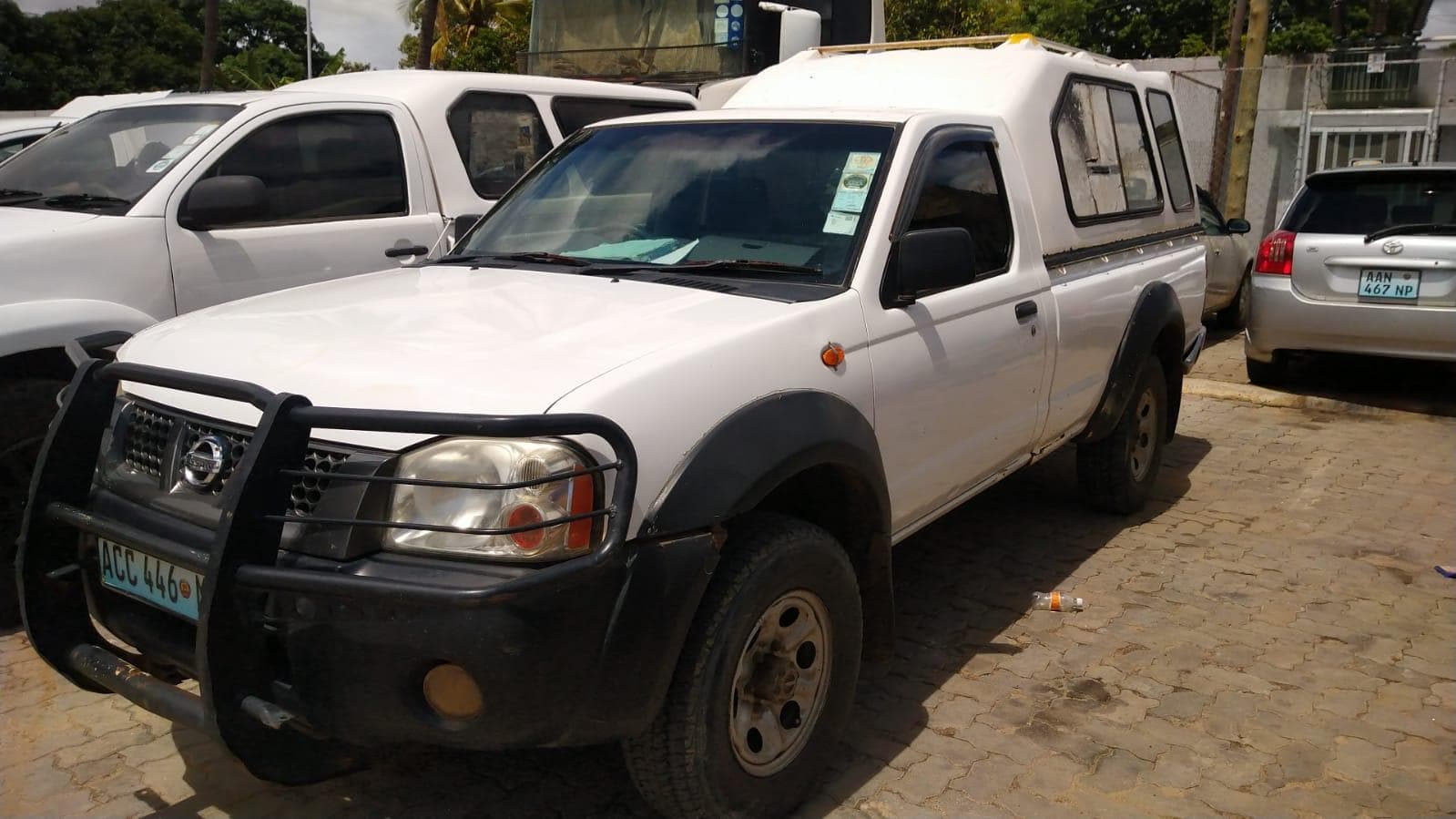 Nissan Hard Body NP300 · — image 1
