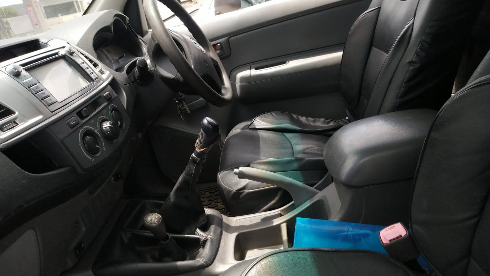 Toyota Hilux · — image 3