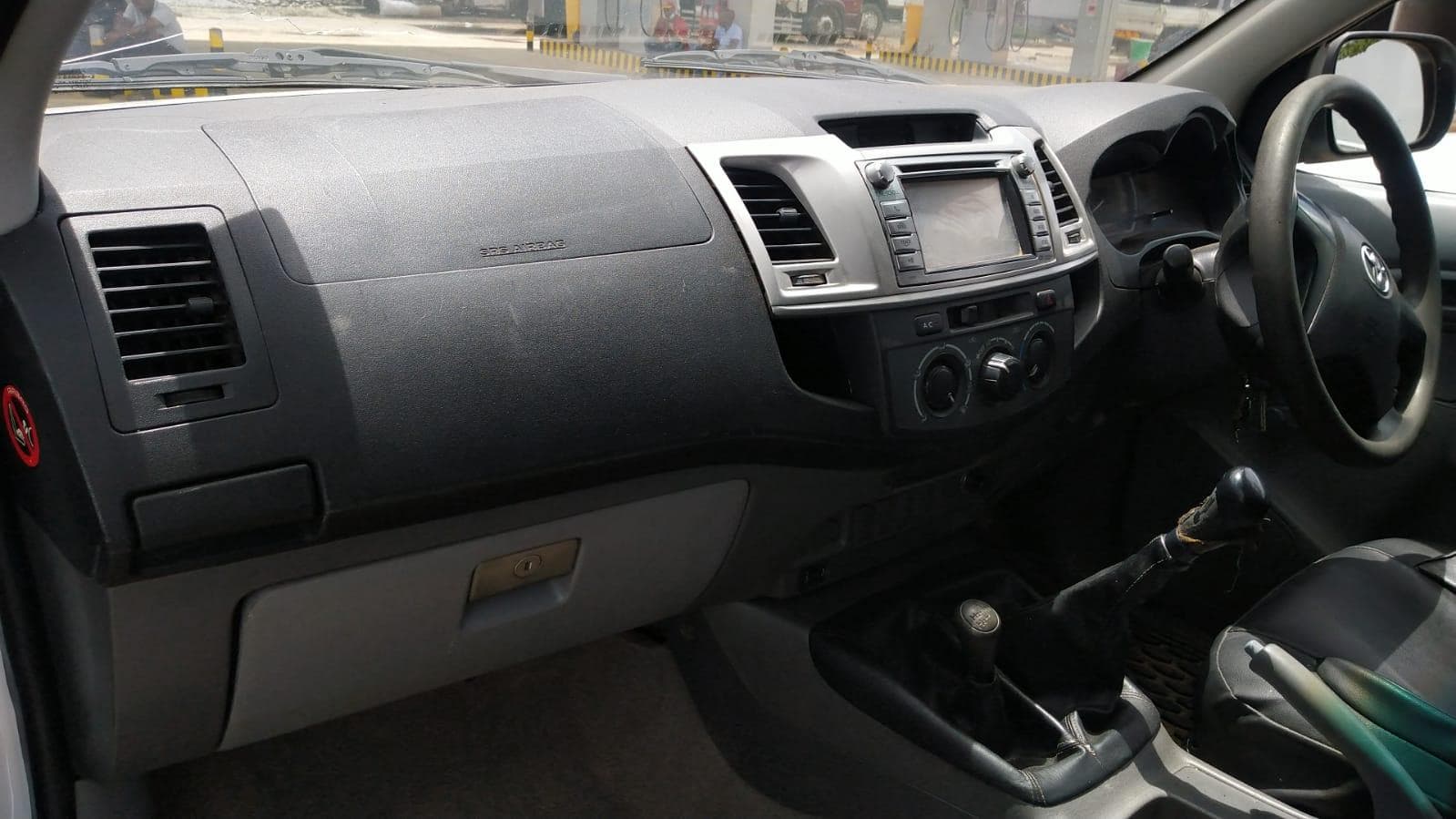 Toyota Hilux · — image 4