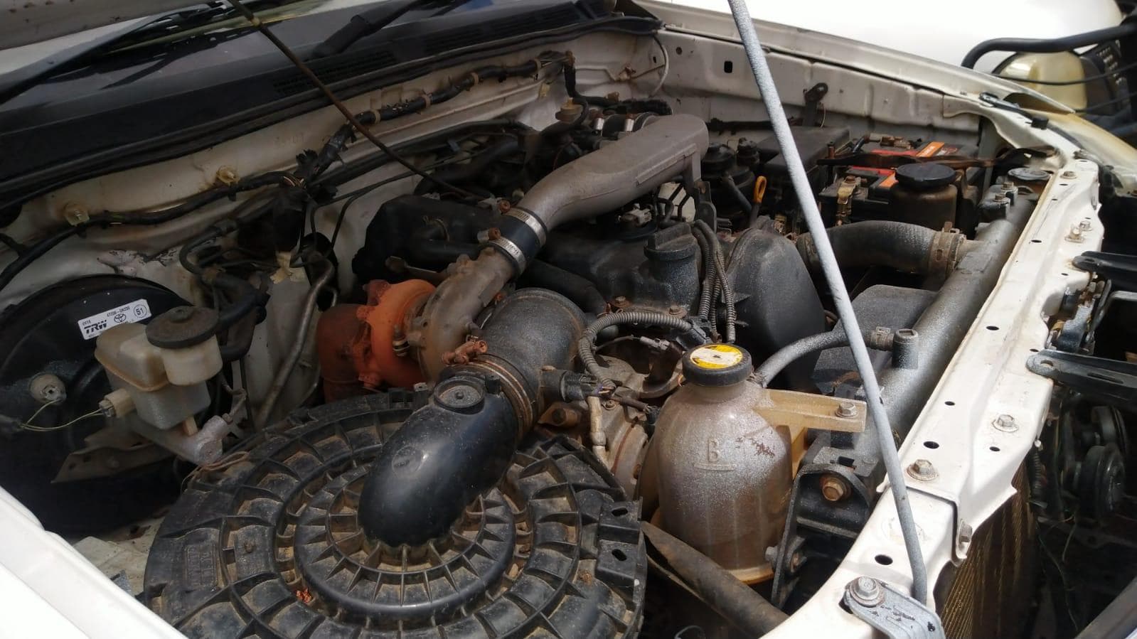 Toyota Hilux · — image 6