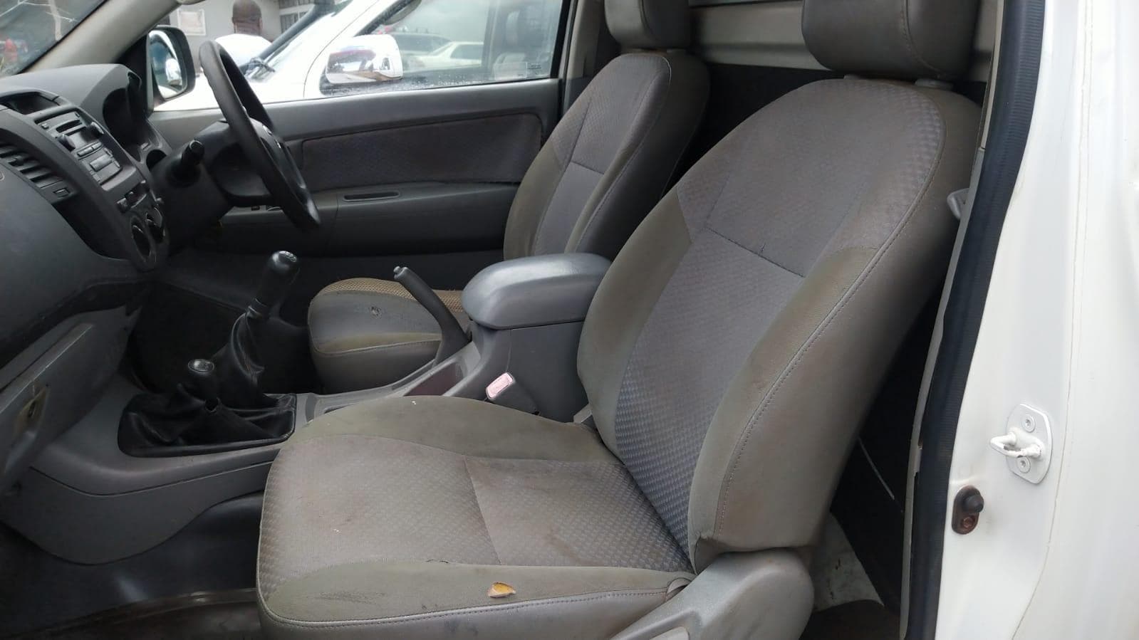 Toyota Hilux · — image 11