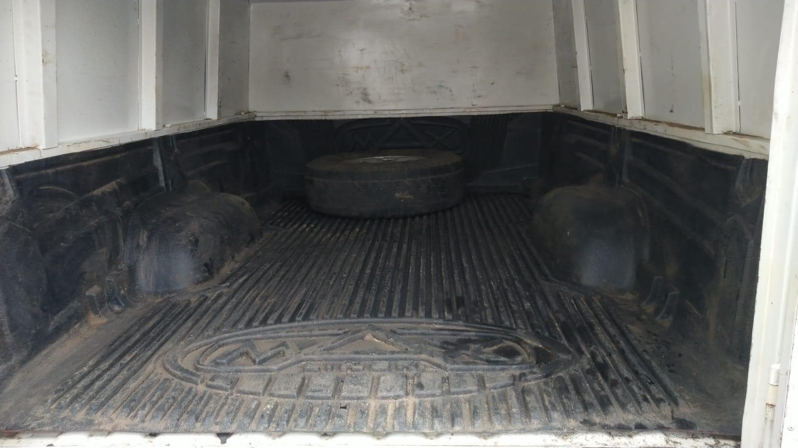 Toyota Hilux · — image 16
