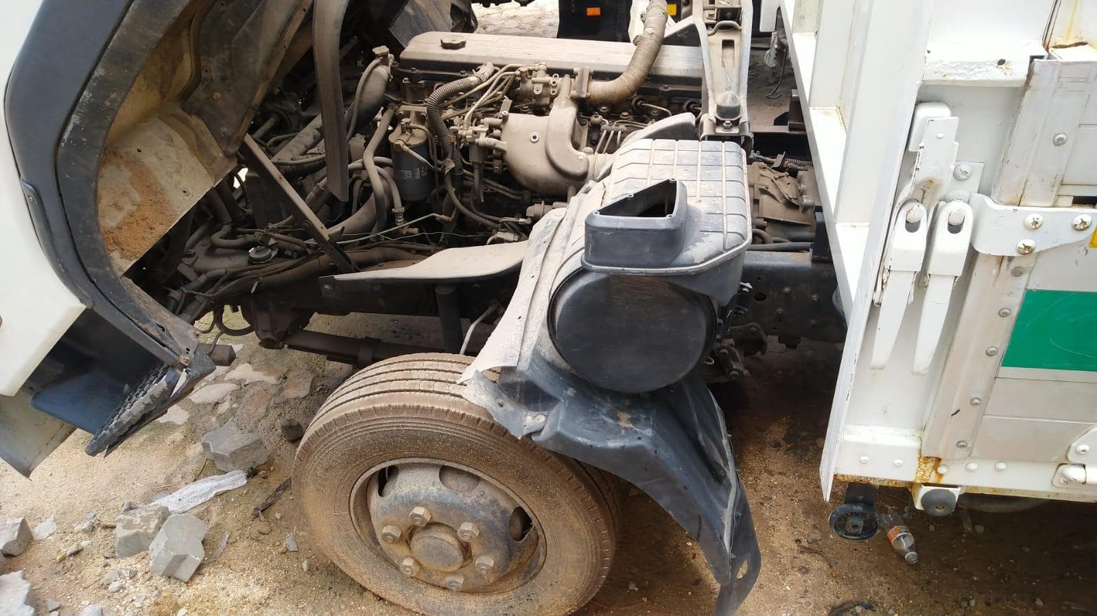 Mitsubishi fuso fighter · — image 6