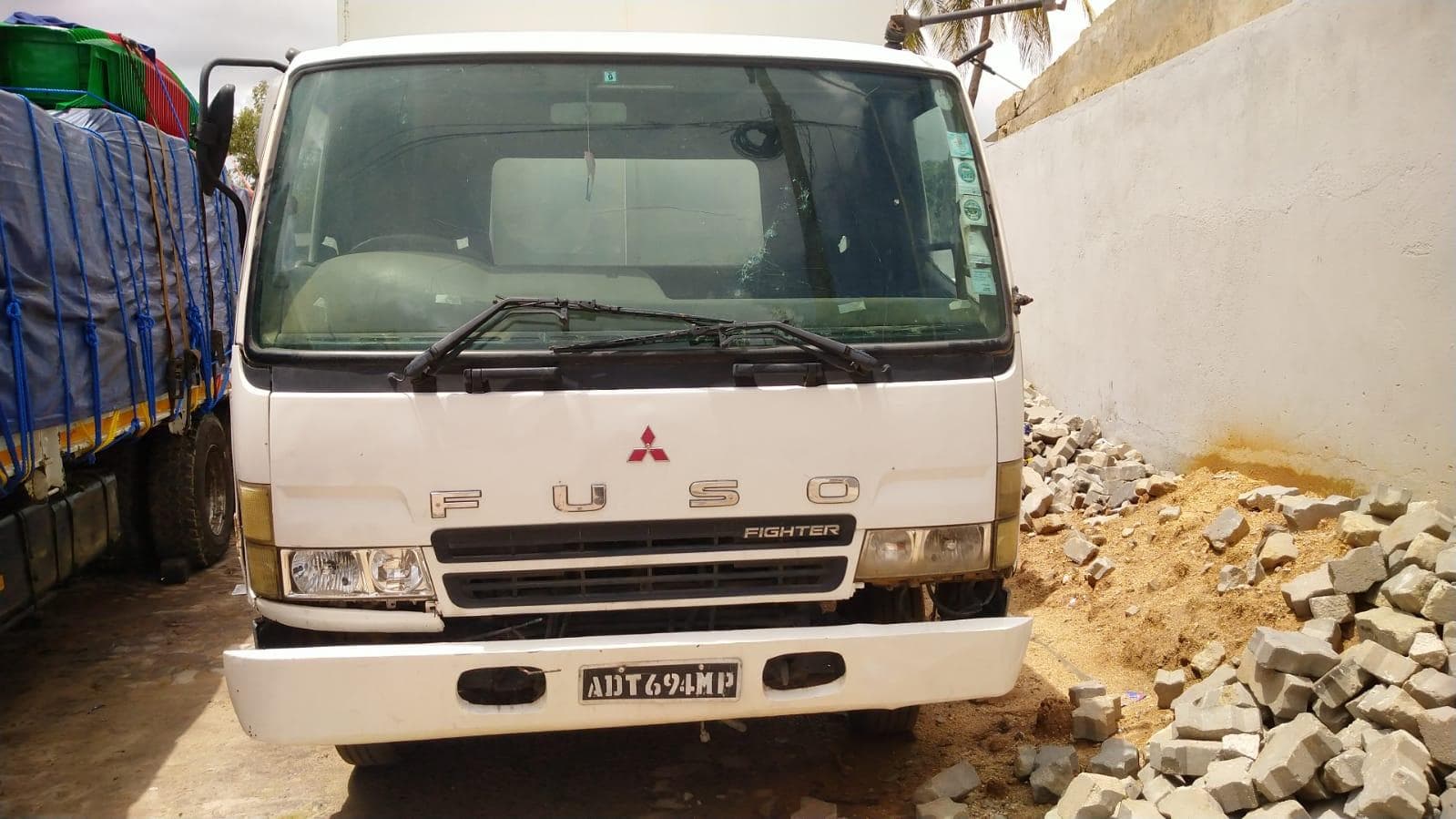 Mitsubishi fuso fighter · — image 12