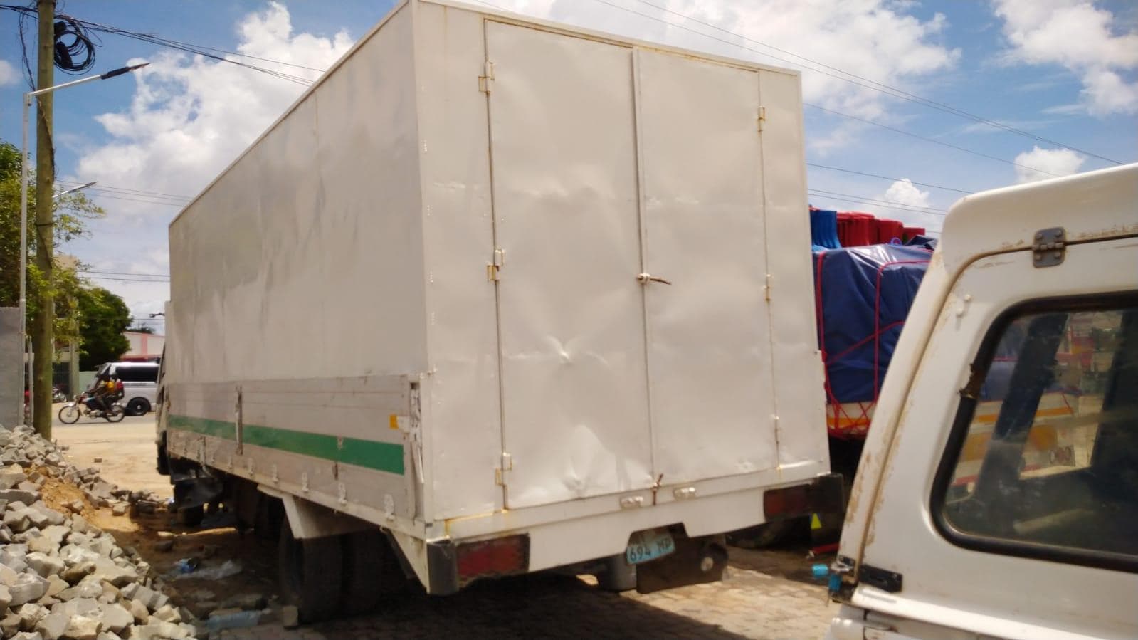 Mitsubishi fuso fighter · — image 13