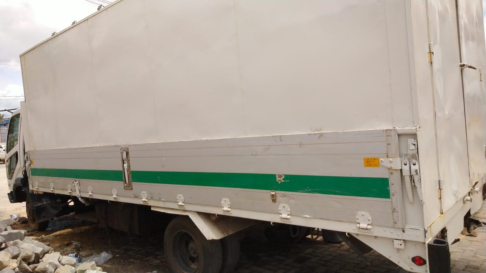 Mitsubishi fuso fighter · — image 15