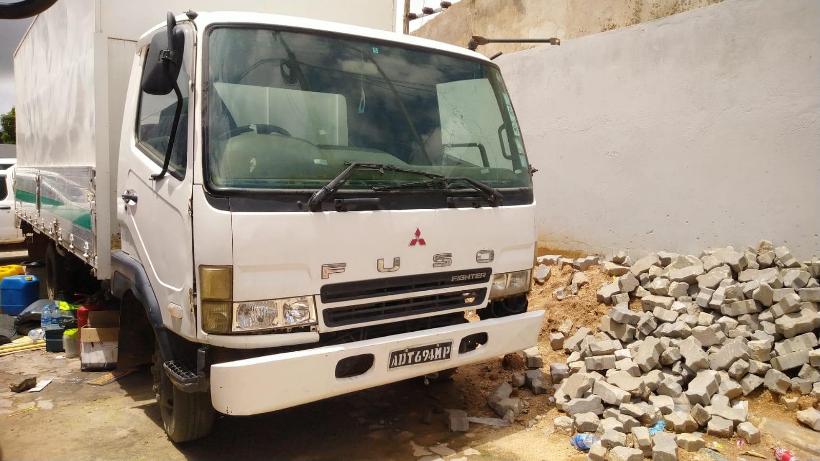 Mitsubishi fuso fighter · — image 14
