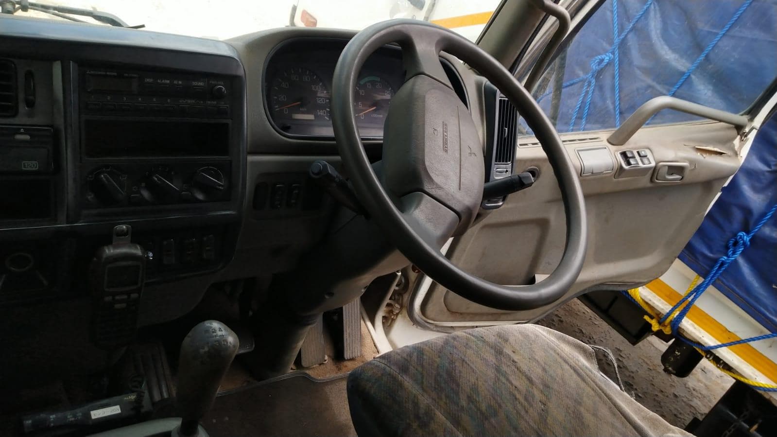Mitsubishi fuso fighter · — image 27