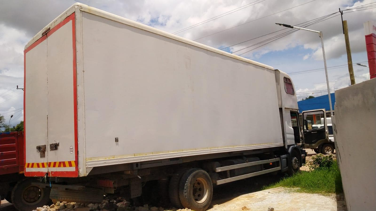 SCANIA 97D 260 · — imagen 4