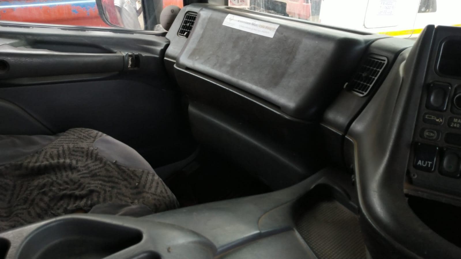 SCANIA 97D 260 · — imagen 14