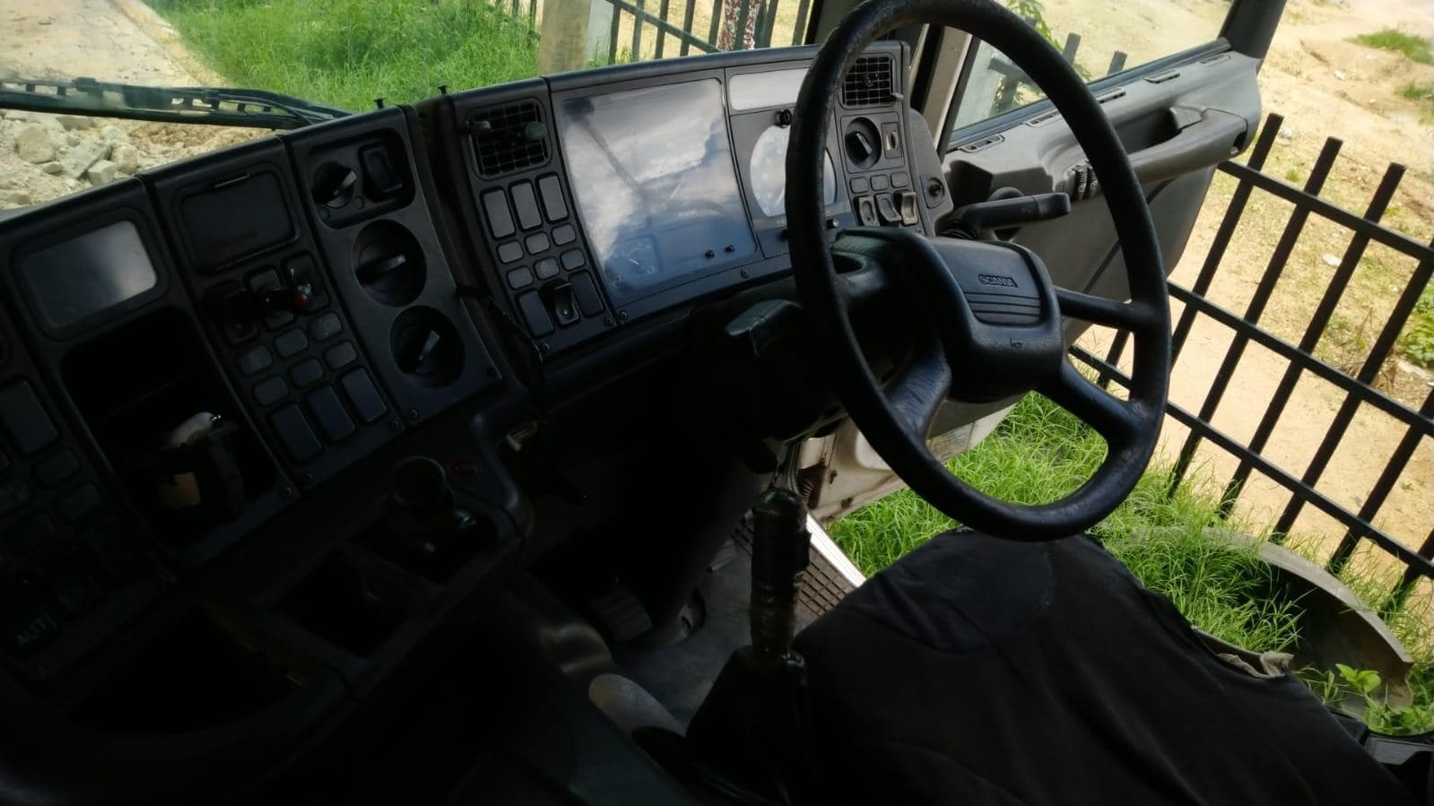 SCANIA 97D 260 · — imagen 18
