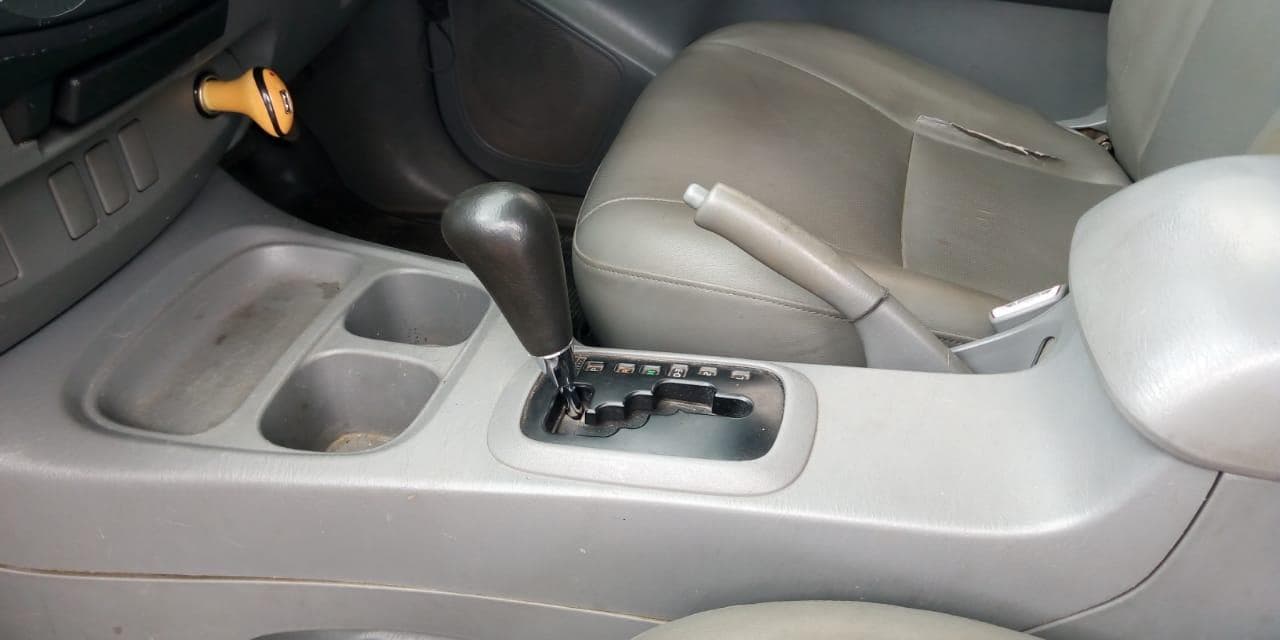 Toyota Hilux · — image 3