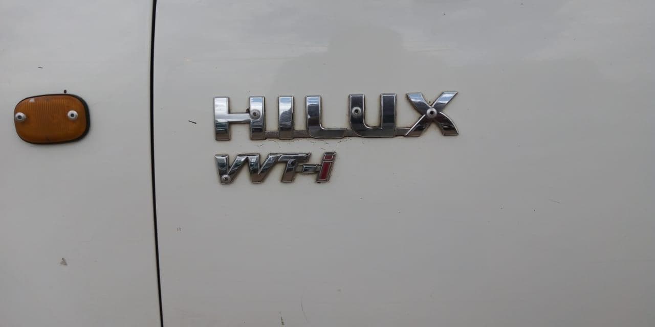 Toyota Hilux · — image 9
