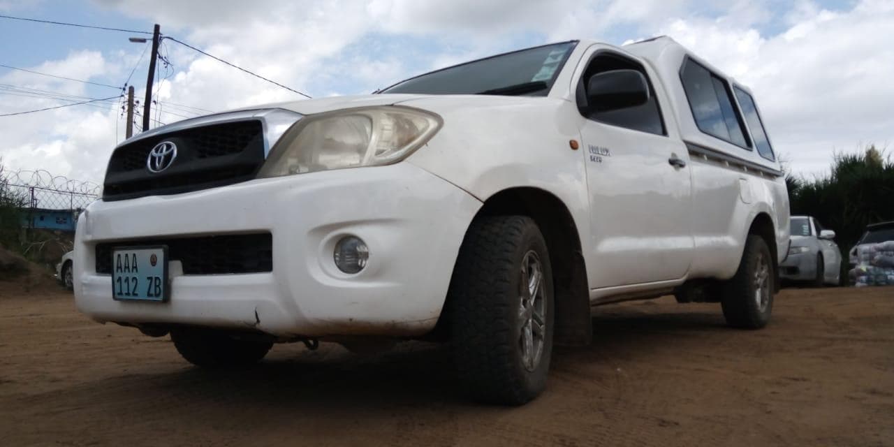 Toyota Hilux ·