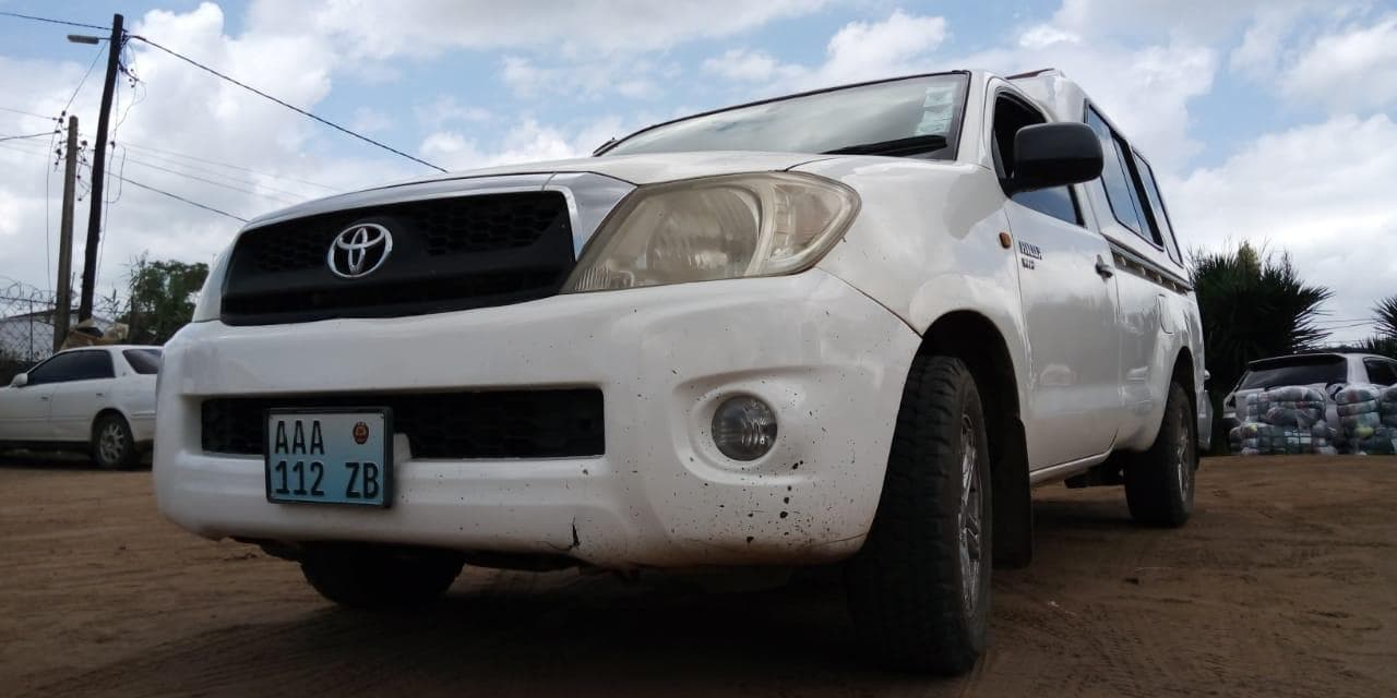 Toyota Hilux · — image 13