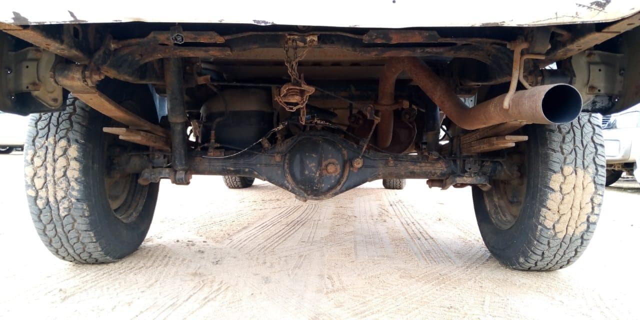 Toyota Hilux · — image 8