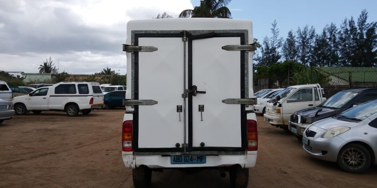 Toyota Hilux · — image 11