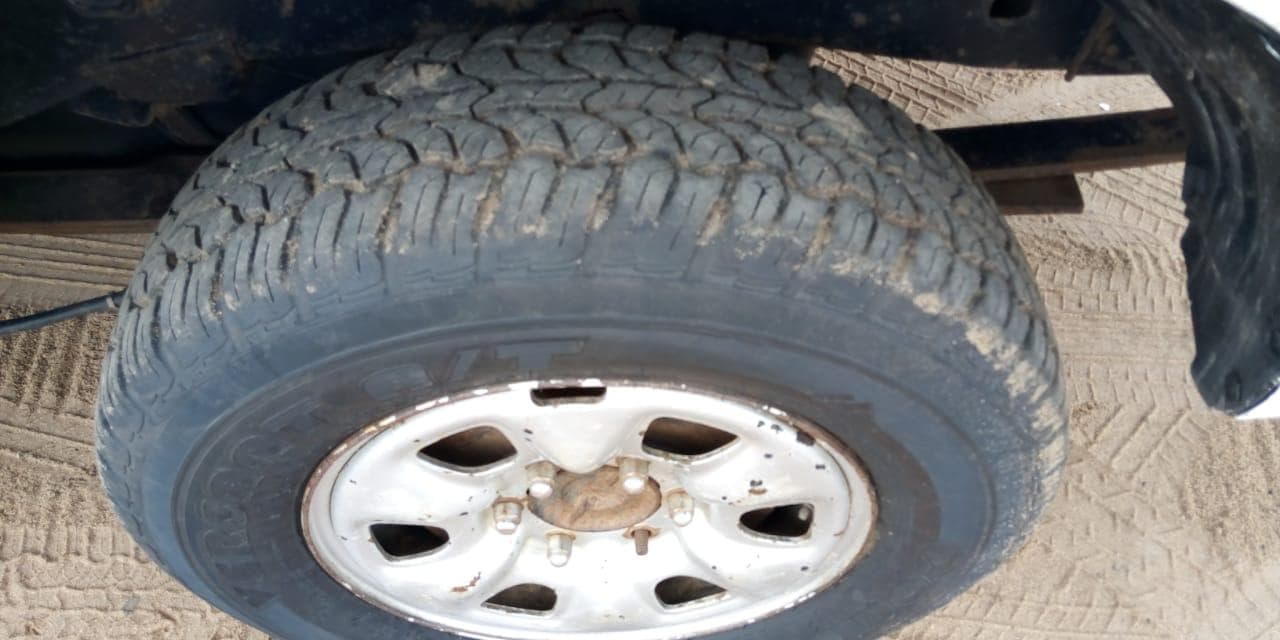 Toyota Hilux · — image 12